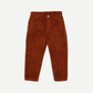 packshot du pantalon sasha, velours côtelé, 2 poches et coupe droite / pantalon à pince, couleur marron